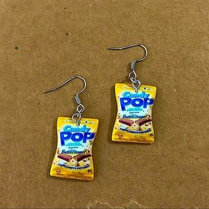 Butterfinger candy pop🍫 earrings